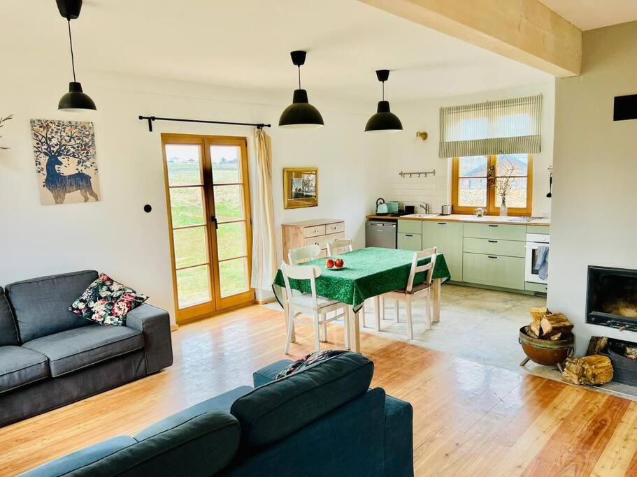 Swietokrzyskie Stodola Kasztanowa Aleja Holiday home Radkowice
