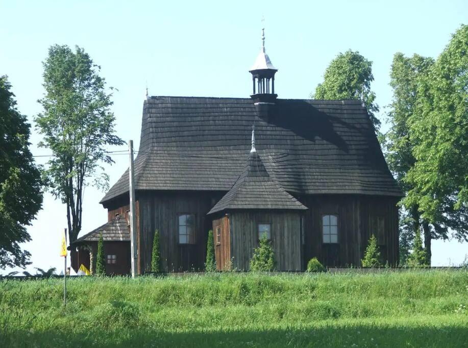 Swietokrzyskie Stodola Kasztanowa Aleja Holiday home *